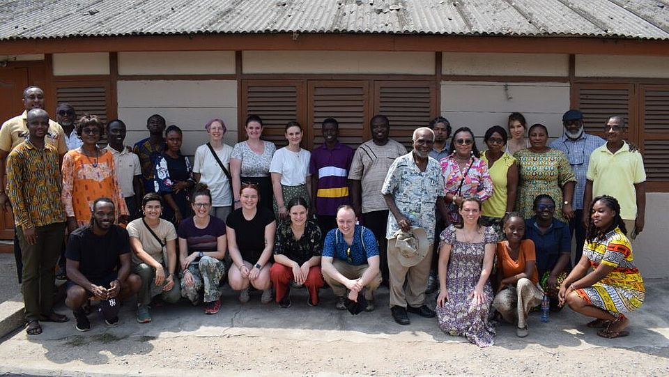 Exploring the Heritage of the Basel Mission in Ghana: The whole group in Osu © Julia Tischler