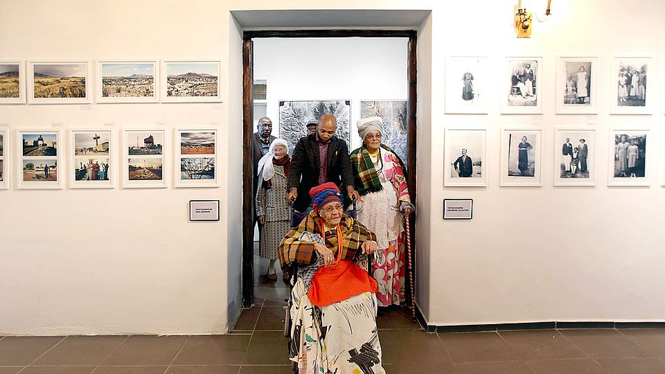 exhibition 'Usakos – Photographs Beyond Ruins'