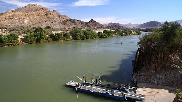 Fähre an der Grenze zwischen Südafrika und Namibia